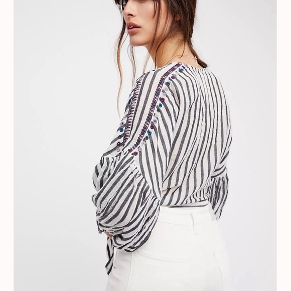 FREE PEOPLE White Black Cuff Sleeves Barcelona Nights Wrap Top Small - Picture 4 of 8